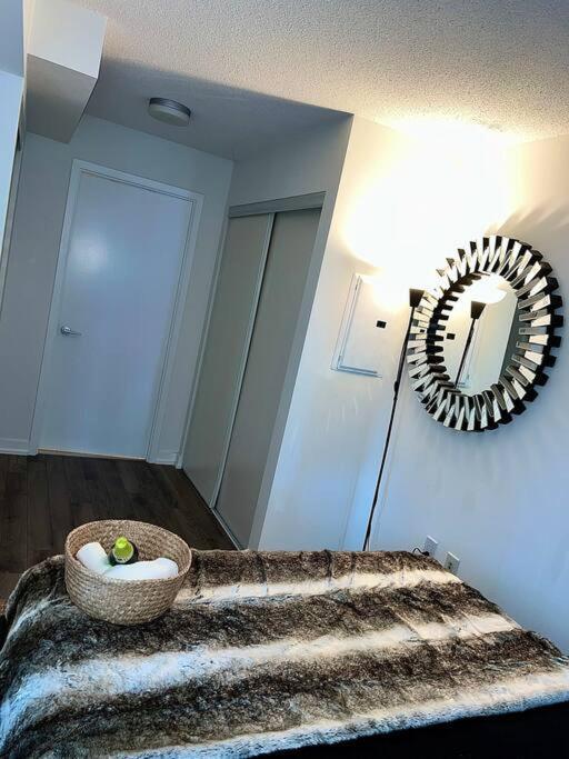 Luxurious Condo In The Center Of Downtown Toronto Exterior foto